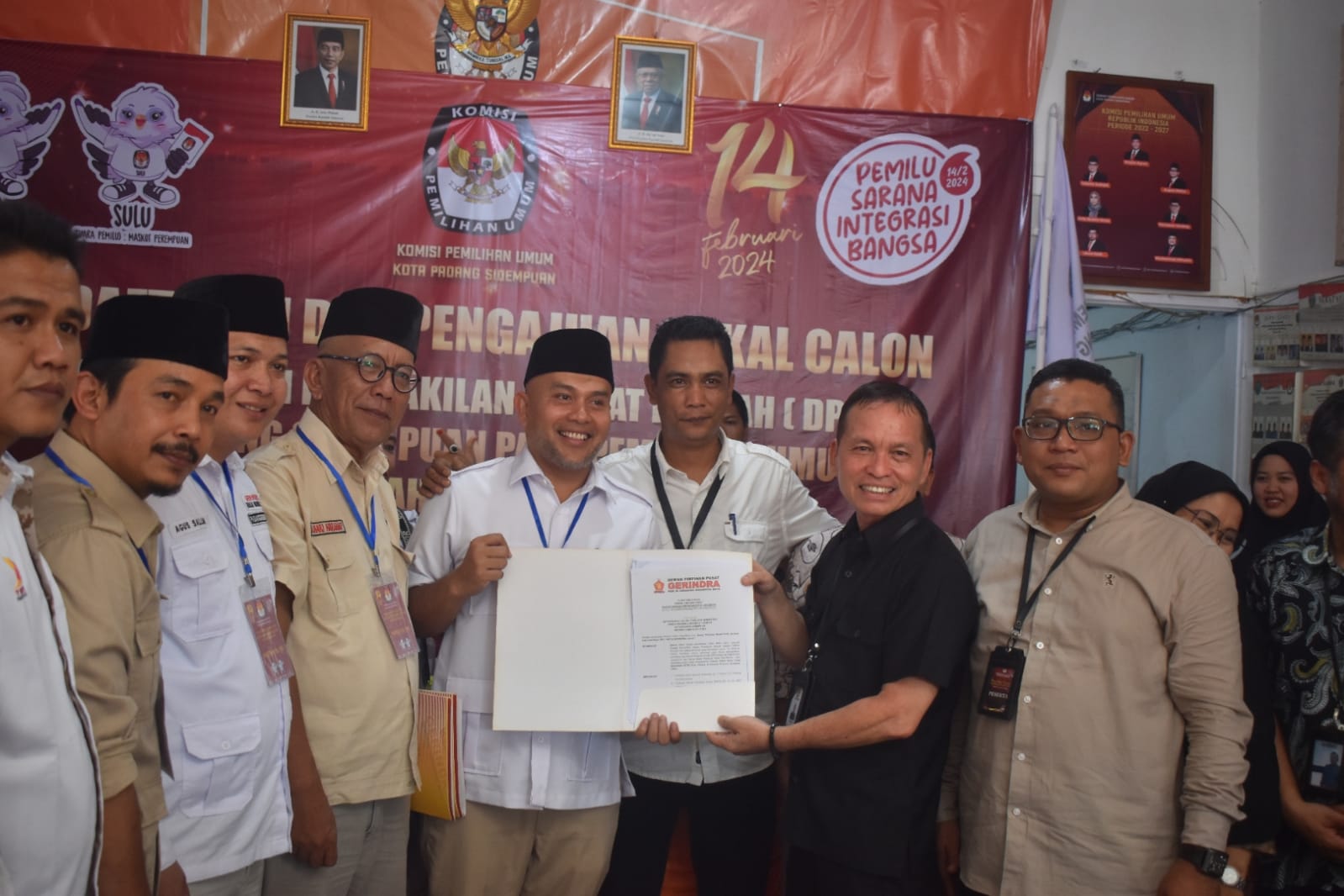 Partai Gerindra Padangsidimpuan Daftarkan Bacaleg ke KPU, Rusydi Nasution : Sambut Pemilu 2024 dengan Senang dan Gembira