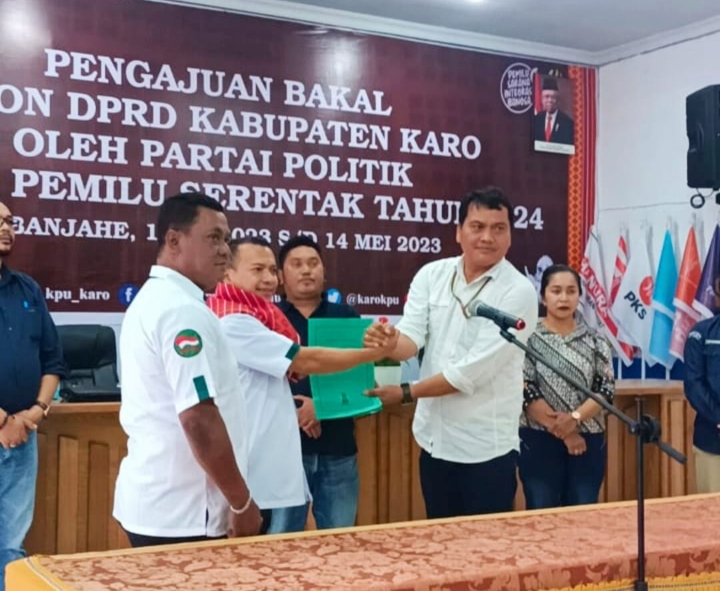 PKB Karo Resmi Daftarkan Berkas Bacaleg ke KPU, Sastroy Bangun Optimis Peroleh 5 Kursi DPRD