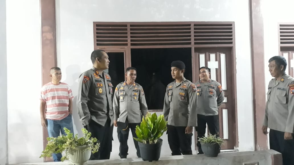 Malam-malam Kapolres Madina Cek Kesehatan Anggota di PT. Rendi