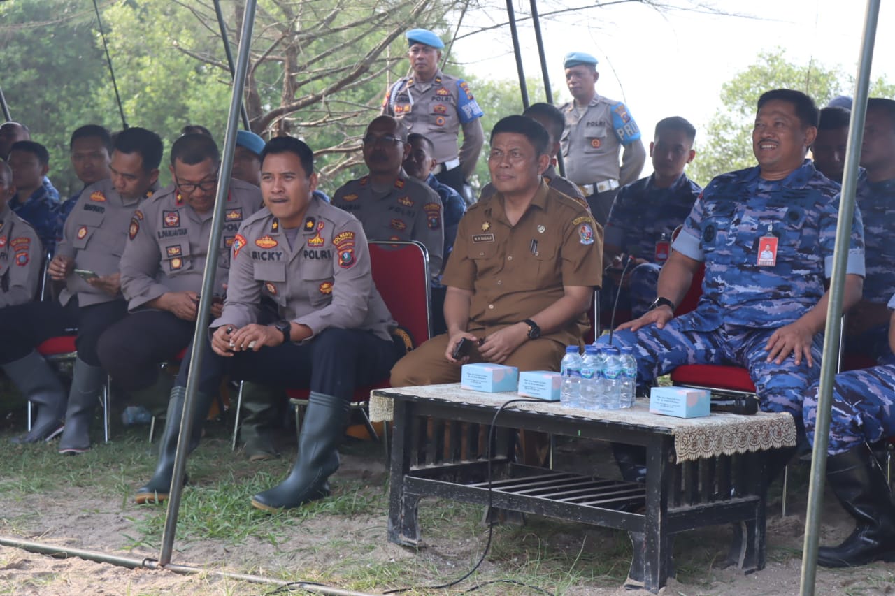 TNI bersama Polresta Deli Serdang dan Pemkab Deli Serdang ikuti Vidcon serta laksanakan penanaman bibit mangrove serentak