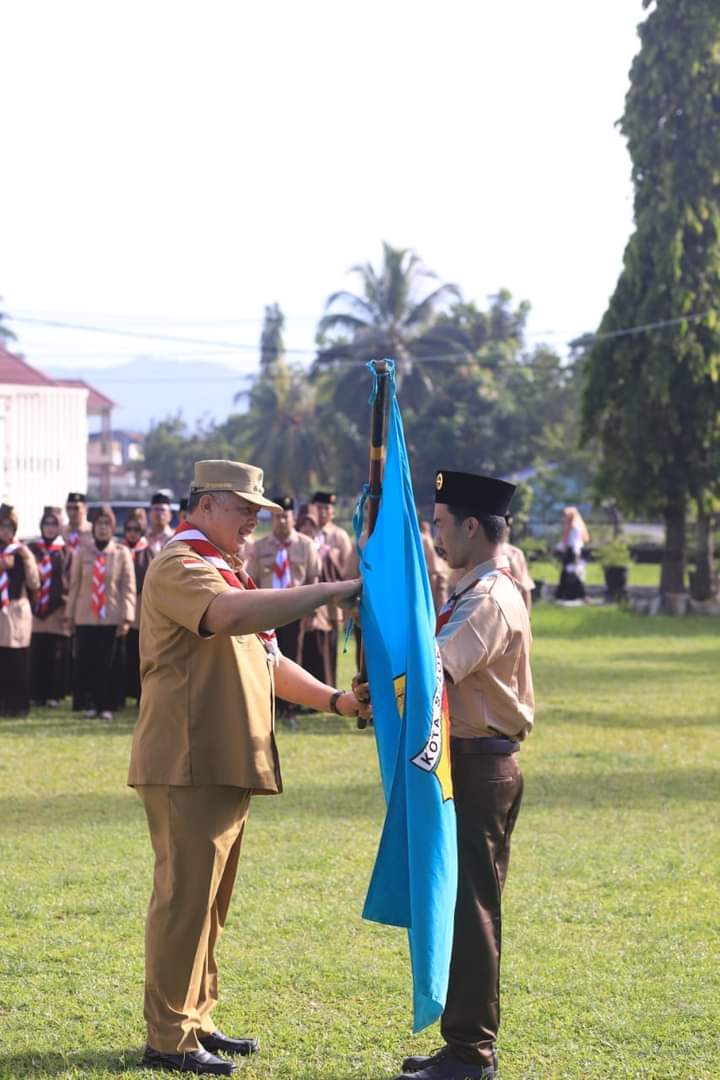 Wali Kota Solok MelepasÂ  Mabicab Gerakan Pramuka Kwartir Cabang Kota Solok