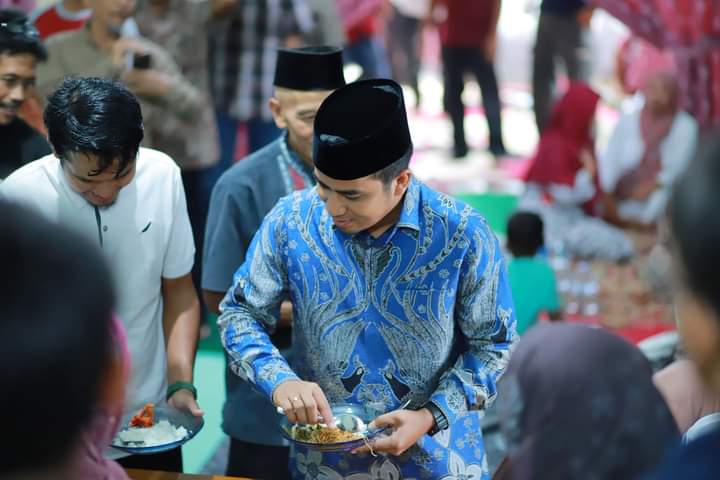 Wakil Wali Kota Solok Dr. H. Ramadhani Kirana Putra, SE, MM, mengajak untuk selalu meningkatkan ukhuwah Islamiah