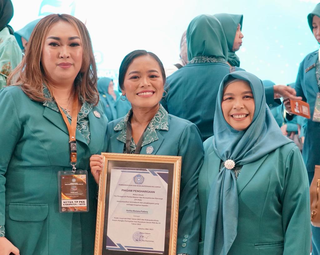 Ketua TP PKK Pakpak Bharat Hadiri Puncak Peringatan Hari PKK ke 51 Tahun