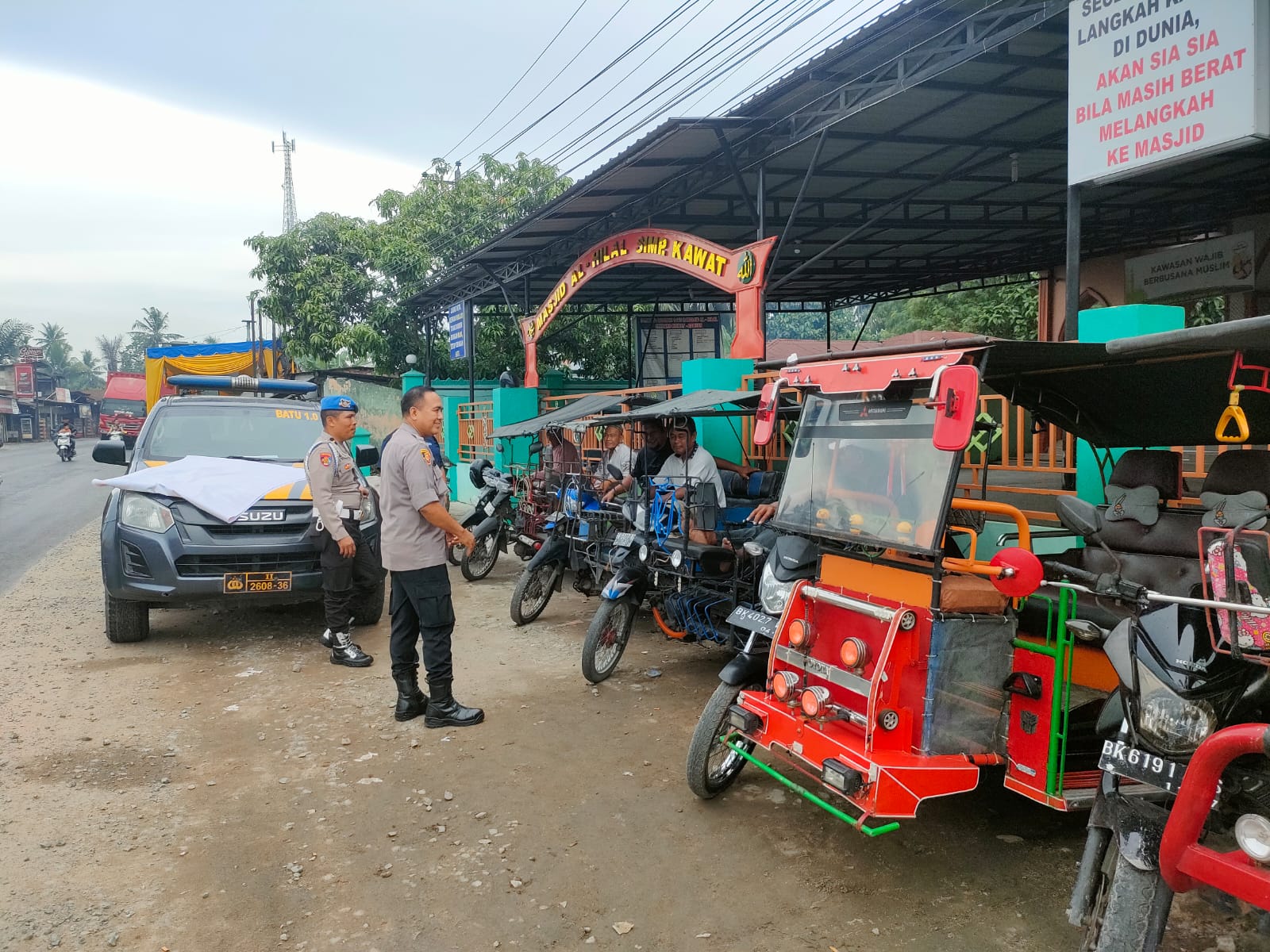 Menampung Aspirasi Tukang Becak di Program Jumat Curhat Polsek Air Batu