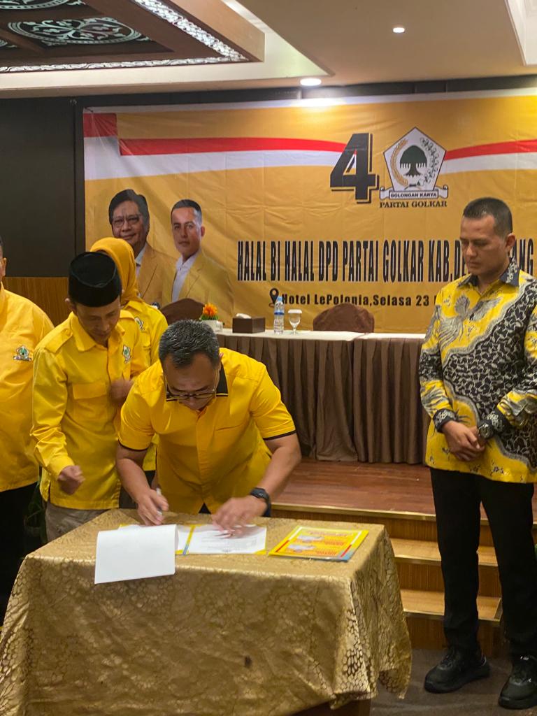 DPD Partai Golkar Delser Gelar Halal bi Halal, Musa Rajekshah Serahkan 3 Ambulance