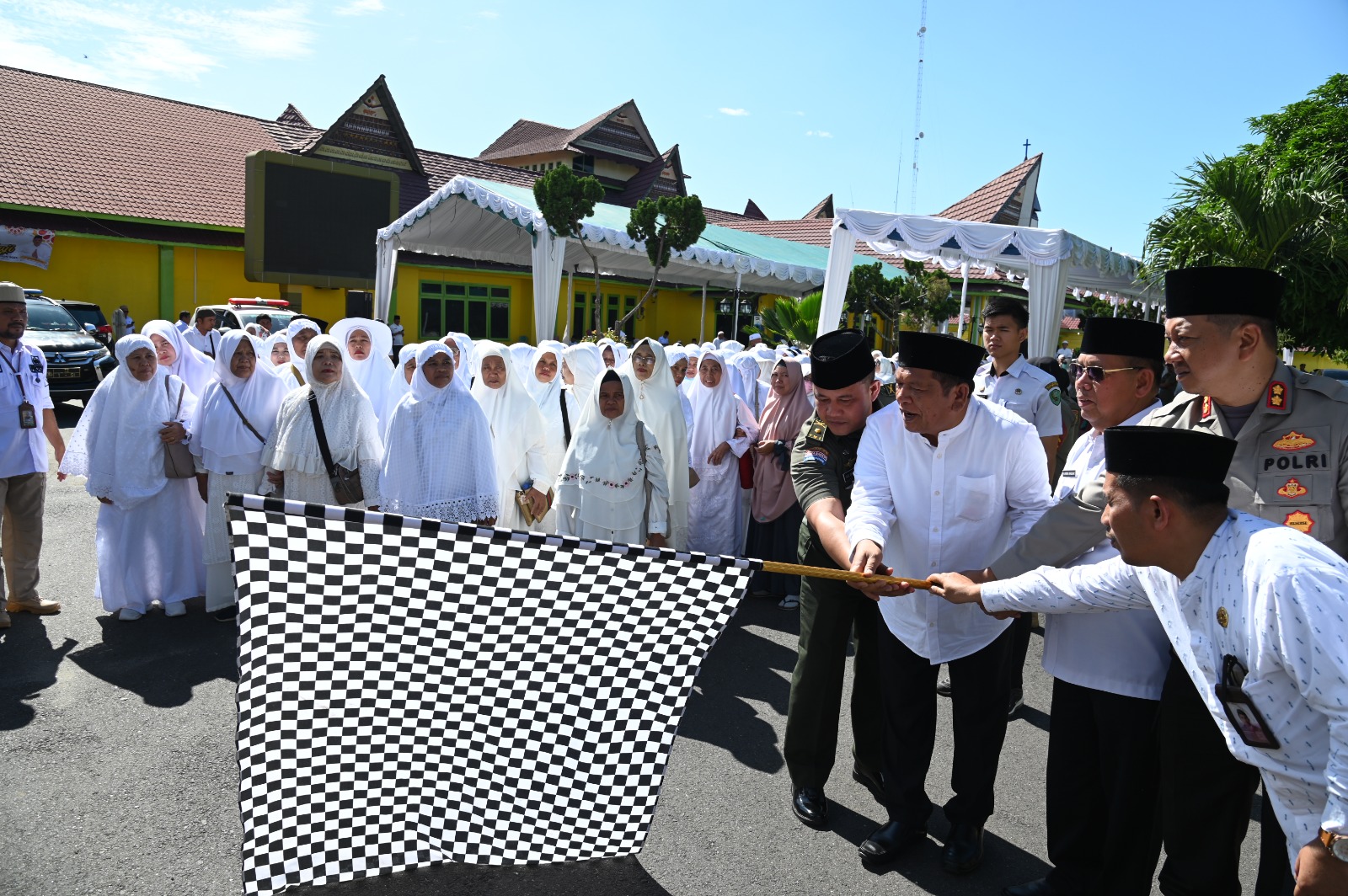 Wali Kota Padang Sidempuan Irsan Efendi Nasution Tepung Tawar Haji