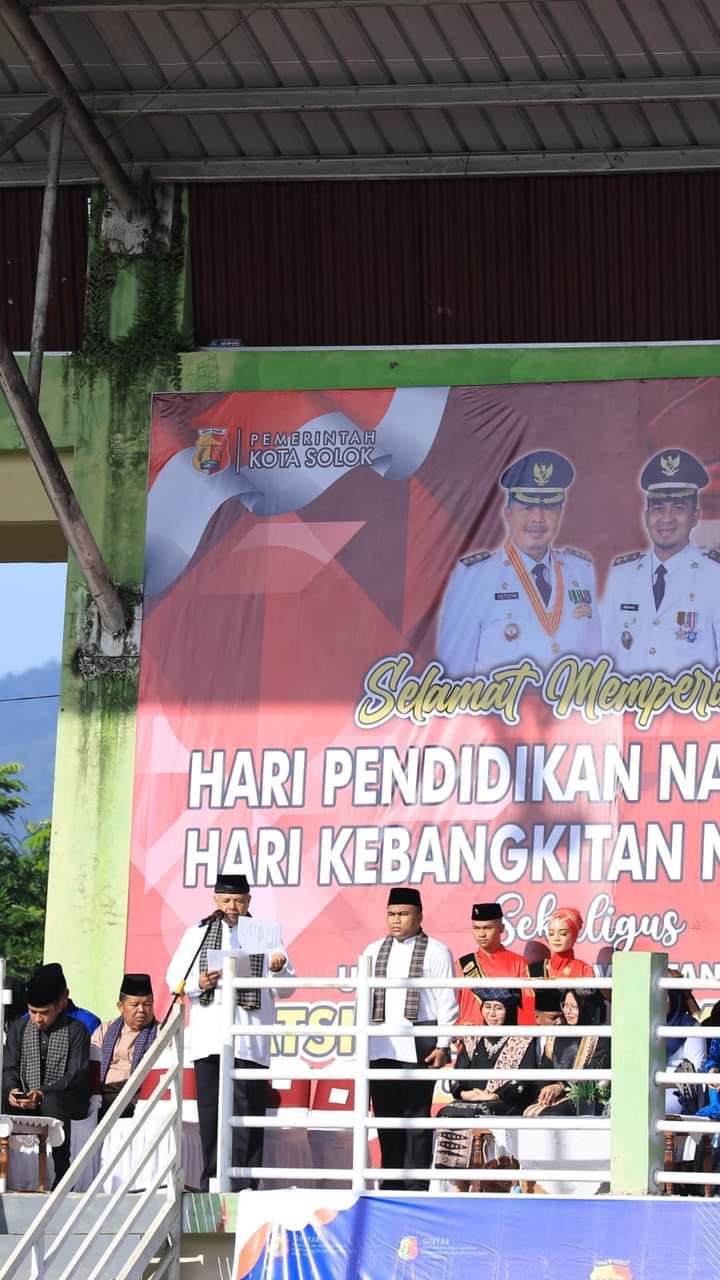 Wali Kota Solok, Zul Elfian Umar bertindak sebagai irup Peringatan Hari Pendidikan Nasional, Hari Kebangkitan Nasional