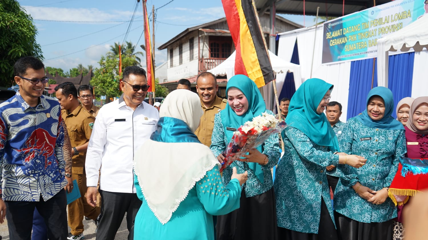 Tim penilai Gerakan PKK Tingkat Provinsi Sumatra Barat melakukan kunjungan ke Kabupaten Solok