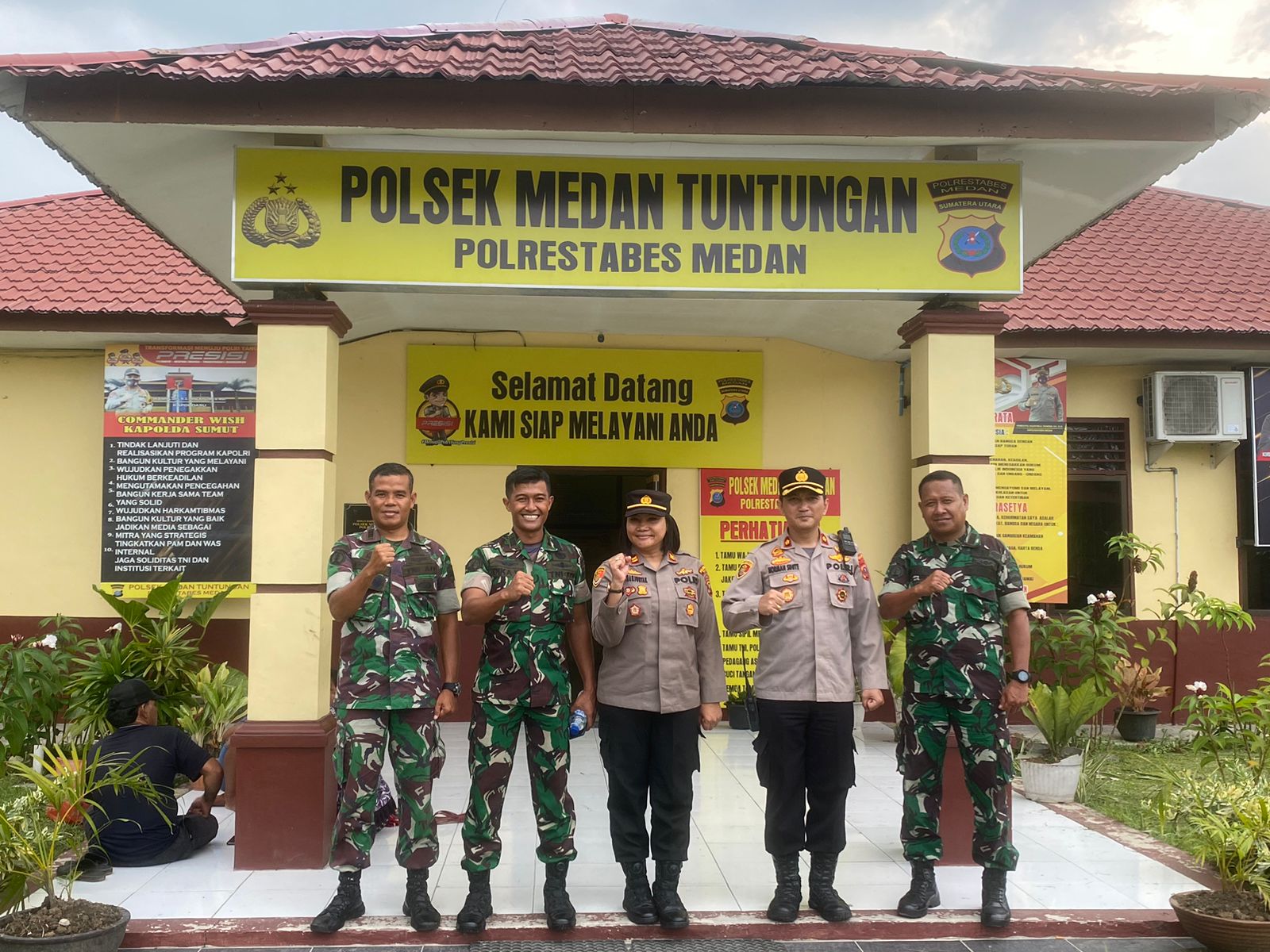 Kapolsek Medan Tuntungan Adakan Diskusi Kamtibmas Bersama Kasiops Menarhanud-2 PB