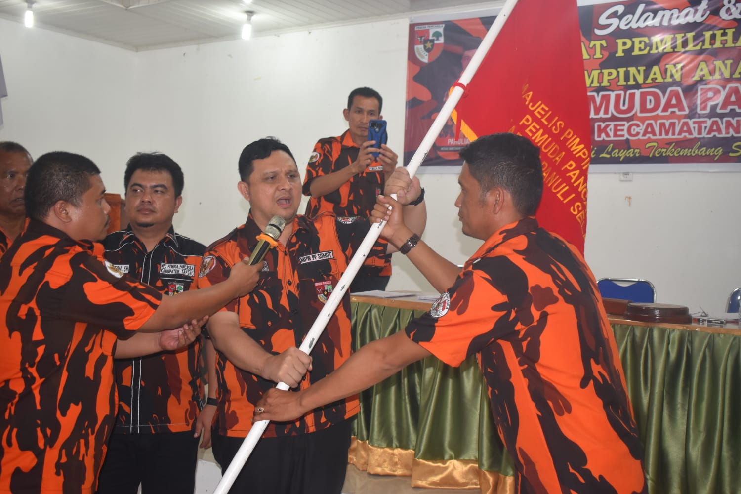 Novan Siregar Kukuhkan Ketua Terpilih PAC Sipirok, Ketua Ex Tapsel Saipul Jamil sampaikan Pesan Penting