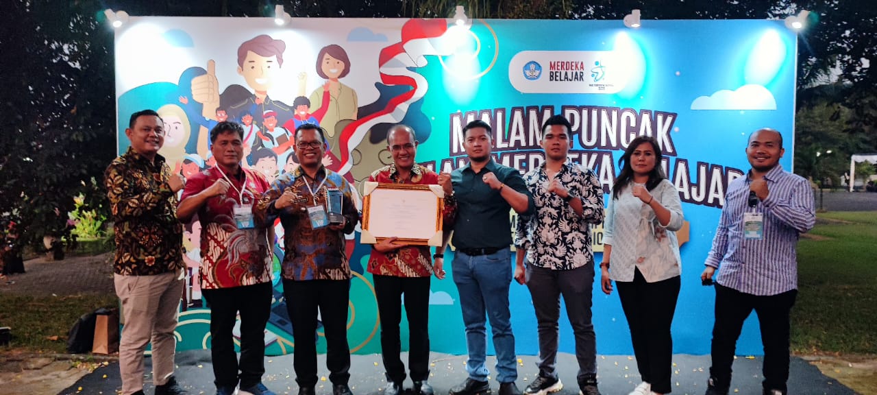 Hadiri Perayaan Puncak Bulan Merdeka Belajar 2023, Bupati Toba Terima Penghargaan dari Mendikbudristek