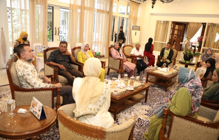 Wagub Ijeck Minta Alumni Ikut Membesarkan Ponpes Musthafawiyah