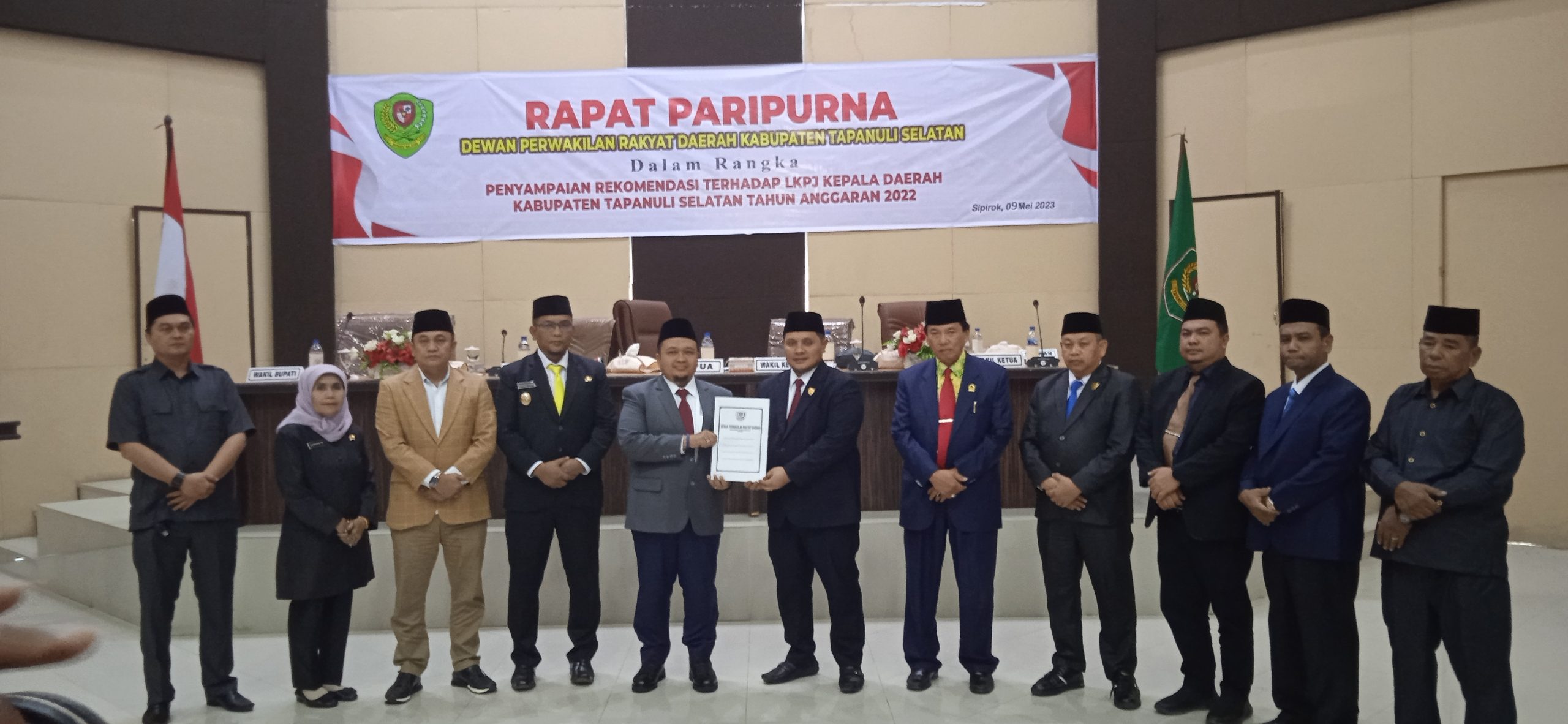Tim Pansus Anggota DPRD Tapsel sampaikan LKPj Tahun 2022, Kinerja Bupati Dolly Pasaribu di Apresiasi