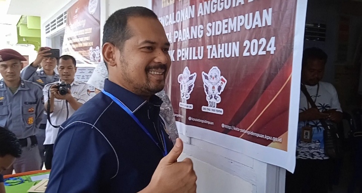 Nasdem Partai ke Dua Daftarkan Bacaleg di KPU, Robby Agusman Harahap : Target Harus Mendominasi Seluruh Kursi Padangsidimpuan