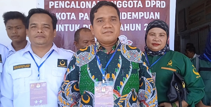 Partai ke 12 Yang Daftarkan Bacaleg ke KPU Padangsidimpuan, PBB Target Satu Fraksi