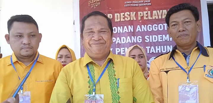 Golkar Padangsidimpuan ke 13 Daftarkan Bacaleg ke KPU, Irsan Efendy Nasution : Rebut Hati Rakyat dan Jaga Kekompakan
