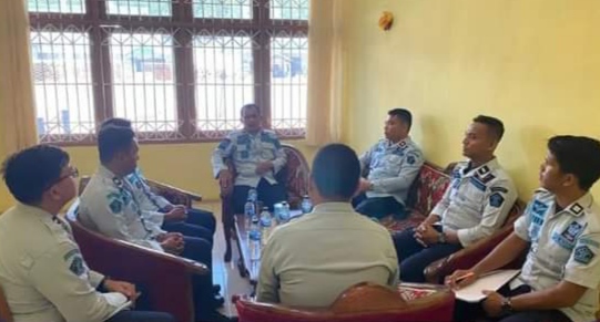 KALAPAS KELAS IIB PADANGSIDIMPUAN KANWIL KEMDNKUMHAM SUMUT BERIKAN PENGUATAN KEPADA TIM HUMAS LAPASID