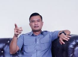 Warga Rengas Pulau Minta Haris Kelana Damanik Masukkan Tiang Lisrik