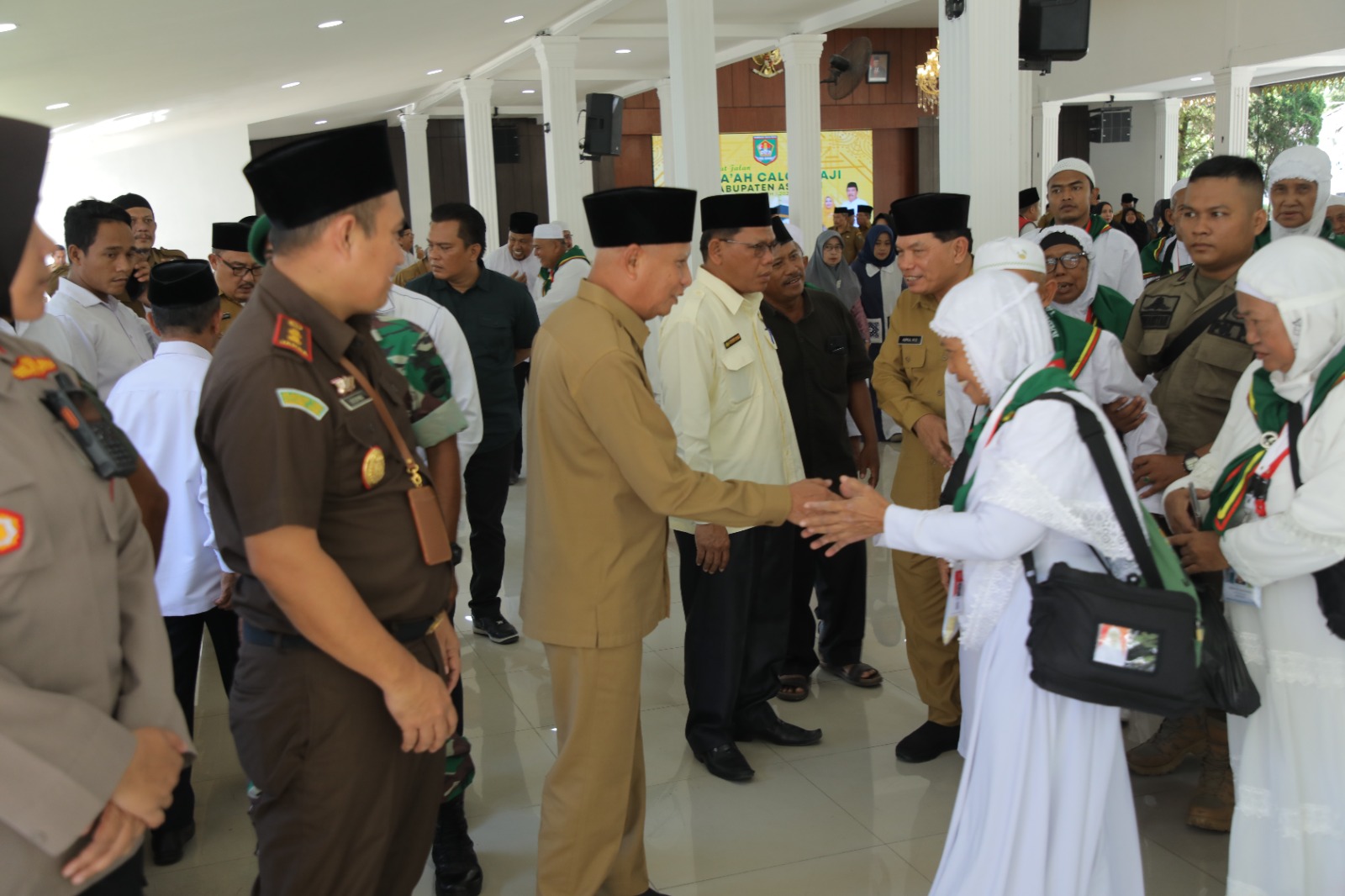 Bupati dan Forkopimda Asahan Lepas Jamaah Calon Haji Kabupaten Asahan Tahun 1444 H/2023 M Tahap ke-II