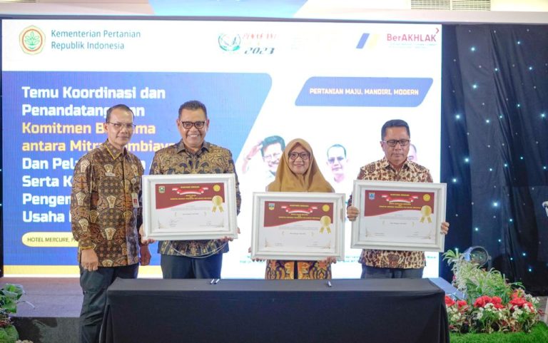 Bupati SolokÂ  hadiri kegiatan Temu KoordinasiÂ  Penandatanganan Komitmen Bersama antara Mitra Pembiayaan dan Pengusaha Agribisnis