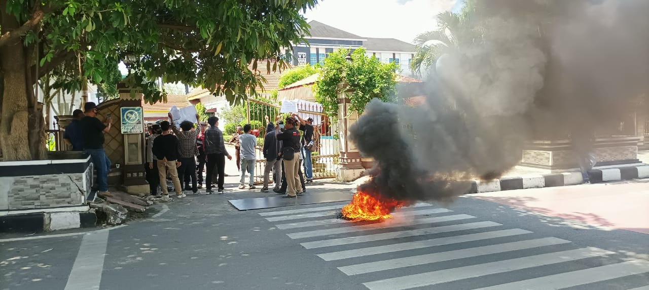 Dugaan Anggaran Rp 5 Milyar Diskominfo,  PEMUDA SUMUT Kembali Lakukan Aksi di Kantor Balai Kota T. Tinggi