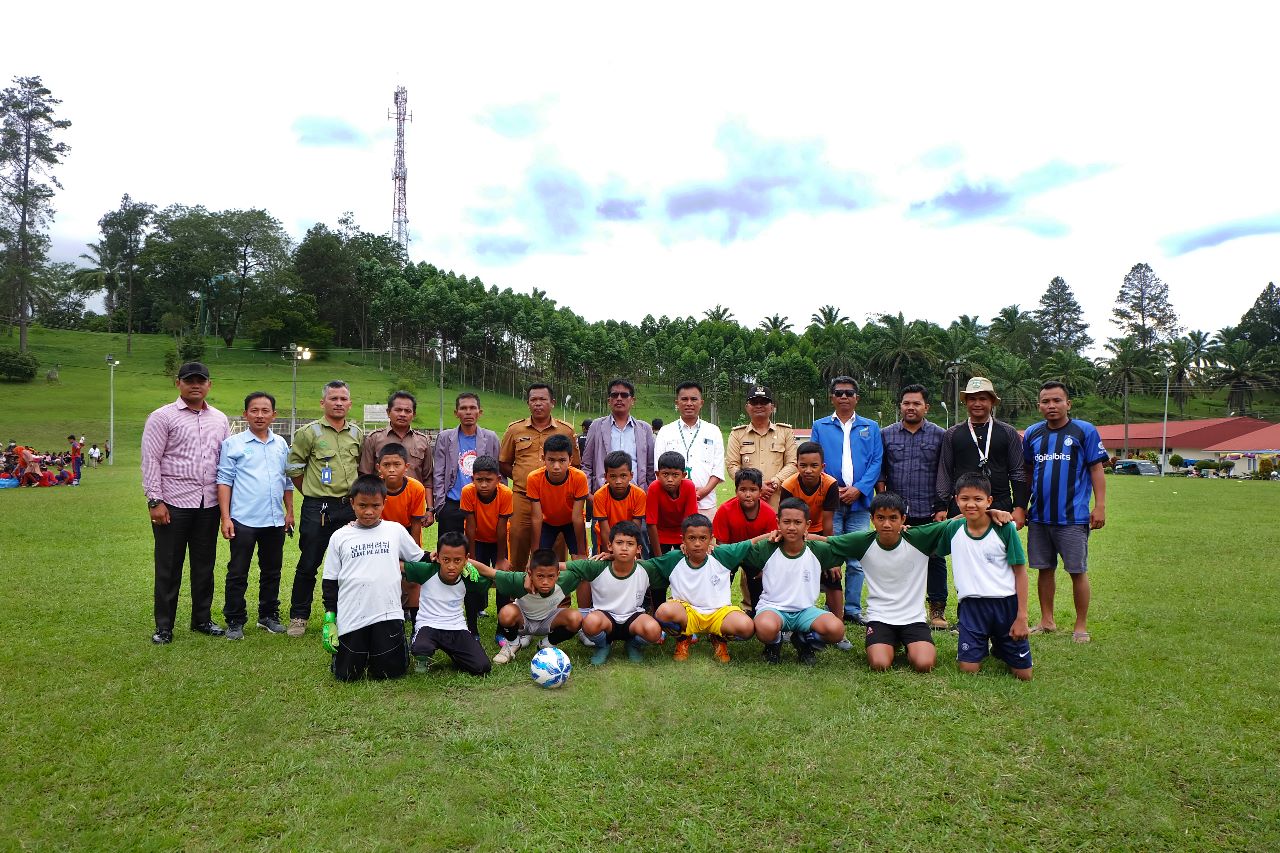 Turnamamen Sepak Bola Antar Sekolah Dasar Se-Kecamatan Parmaksian Dibuka