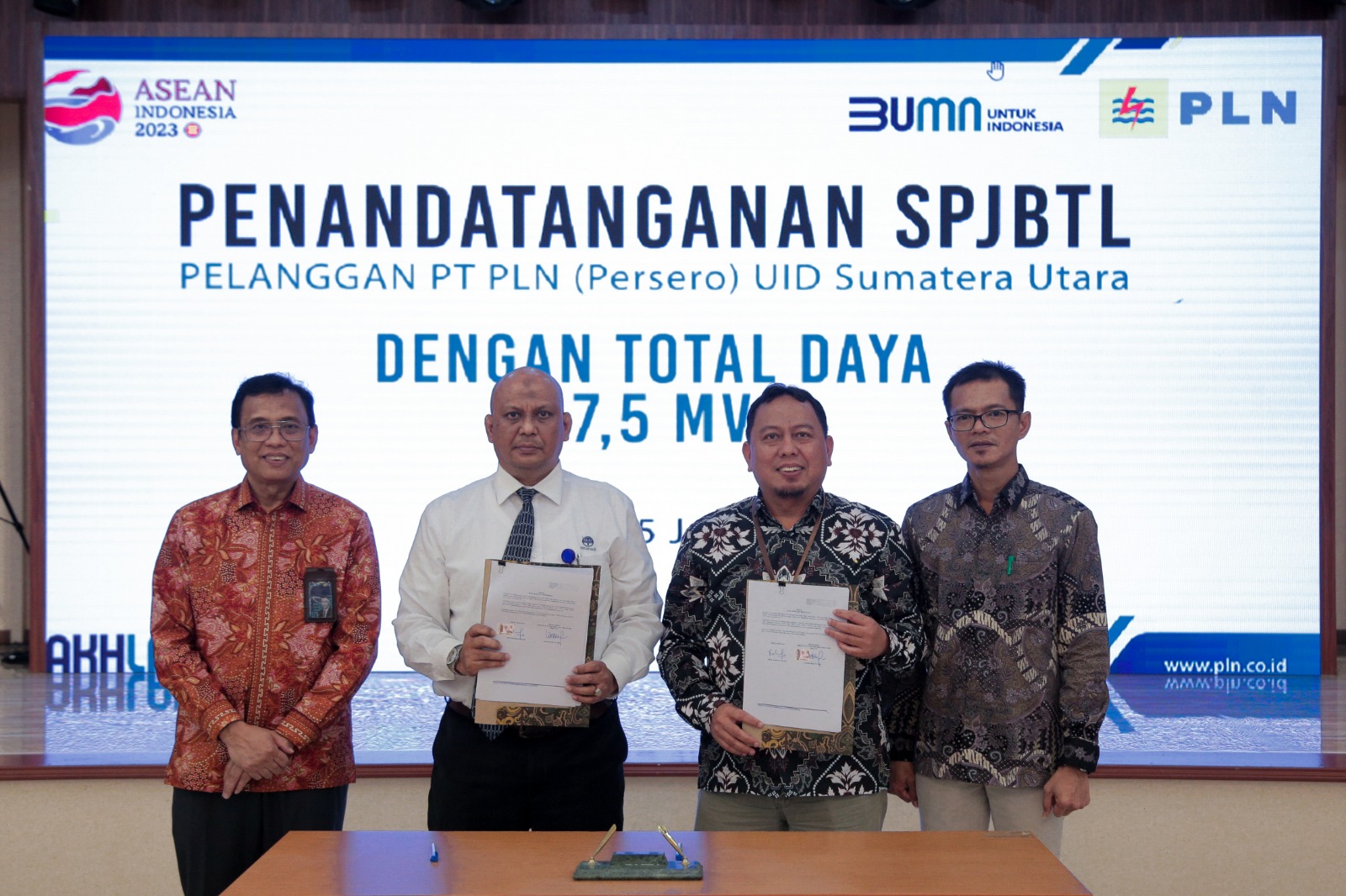 Percepat Laju Ekonomi, PLN UID Sumut Teken PJBTL Sektor Industri dan Bisnis Sejumlah 47,5 MVA