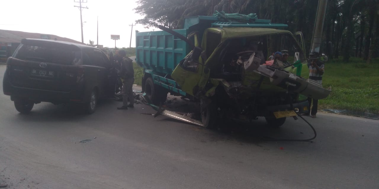 Sebulan Kasus Lakalantas Mobil Dinas Oknum Kadis Kontra Truck Masih Ngambang, HN : Tanyak Ke Polsek