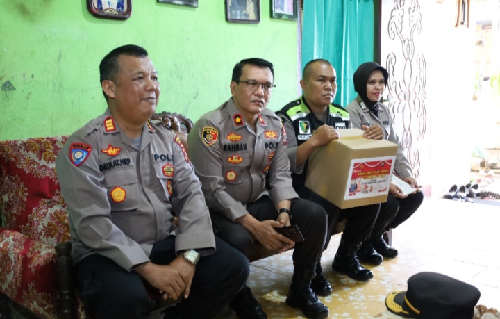 Bulan Bakti Presisi, Bhayangkari dan Polres Tapsel Berbagi Kebahagiaan