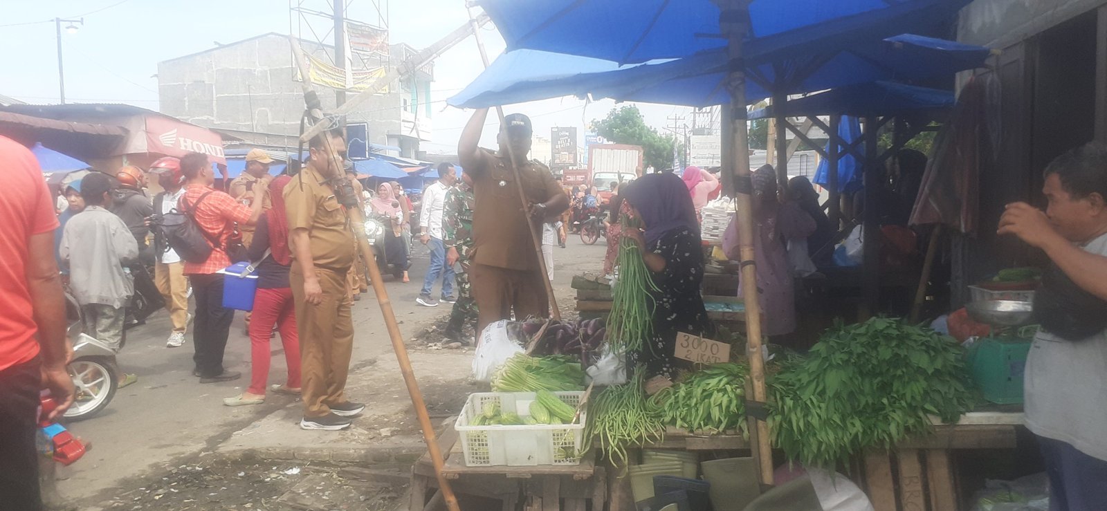 Pemagar Geruduk Kantor Camat Percut Seituan, Fitriyan Syukri : Sebulan PKL Pasar Gambir Tuntas