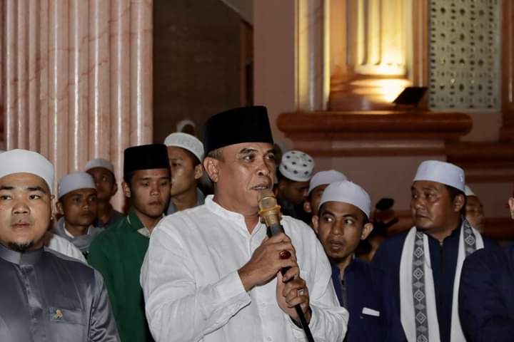 Bupati Sukhairi Nasution Bersama Ribuan Warga Madina Pawai Obor Sambut Tahun Baru Islam 1445 H