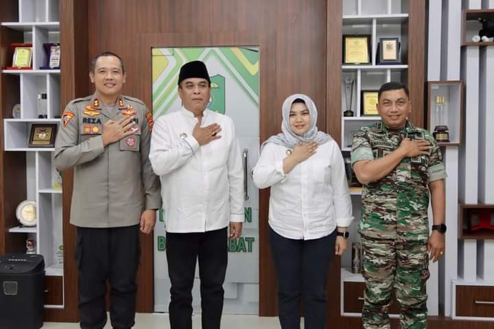 Pemkab Madina Hibahkan Dana Pengamanan Pilkades,Ini Harapan Bupati Sukhairi Nasution