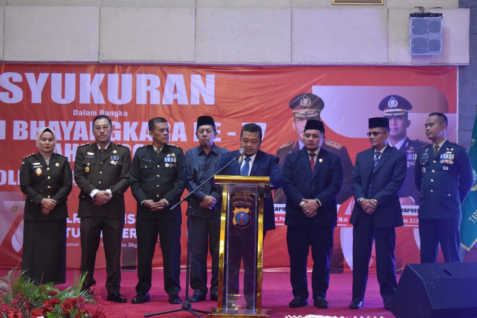 HUT Bhayangkara ke 77, Bupati Dolly Pasaribu Apresiasi Kinerja Kapolres Tapsel beserta Jajarannya