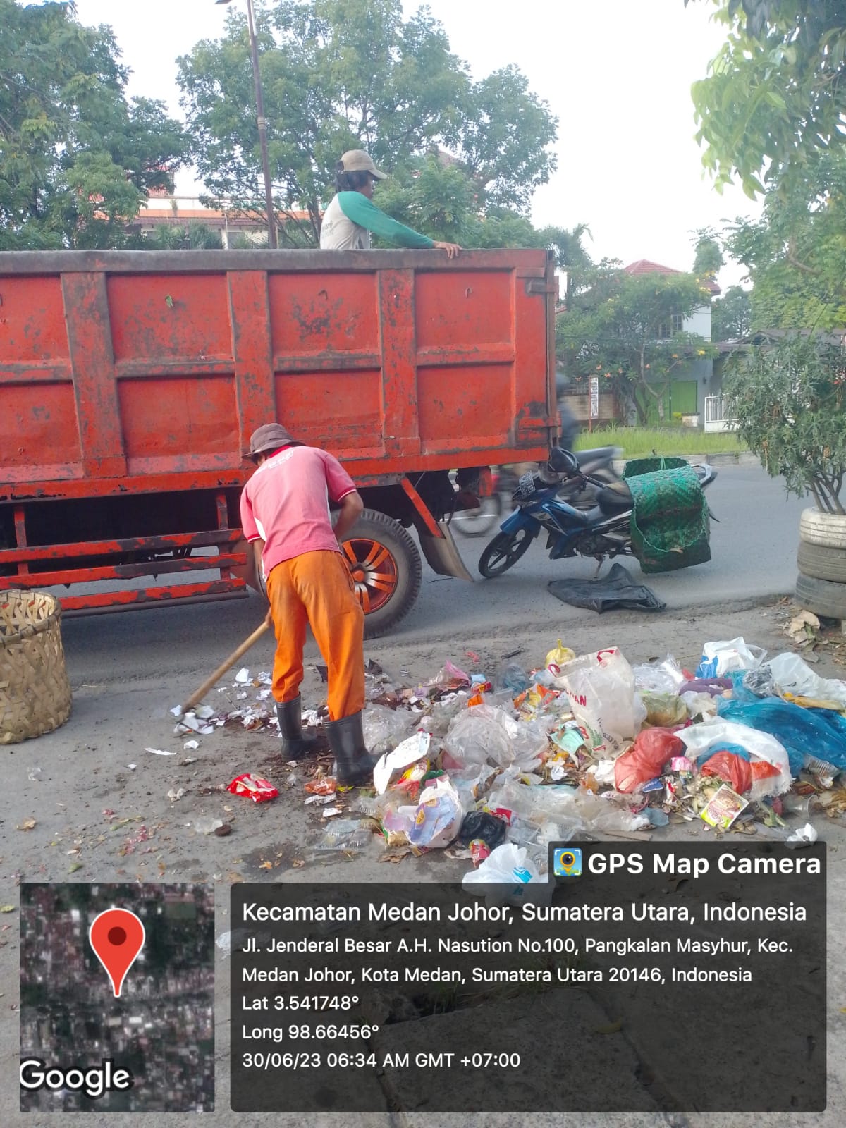 Optimalkan Kebersihan Wilayah, Dari Subuh Petugas Kebersihan Medan Johor Sudah Bekerja