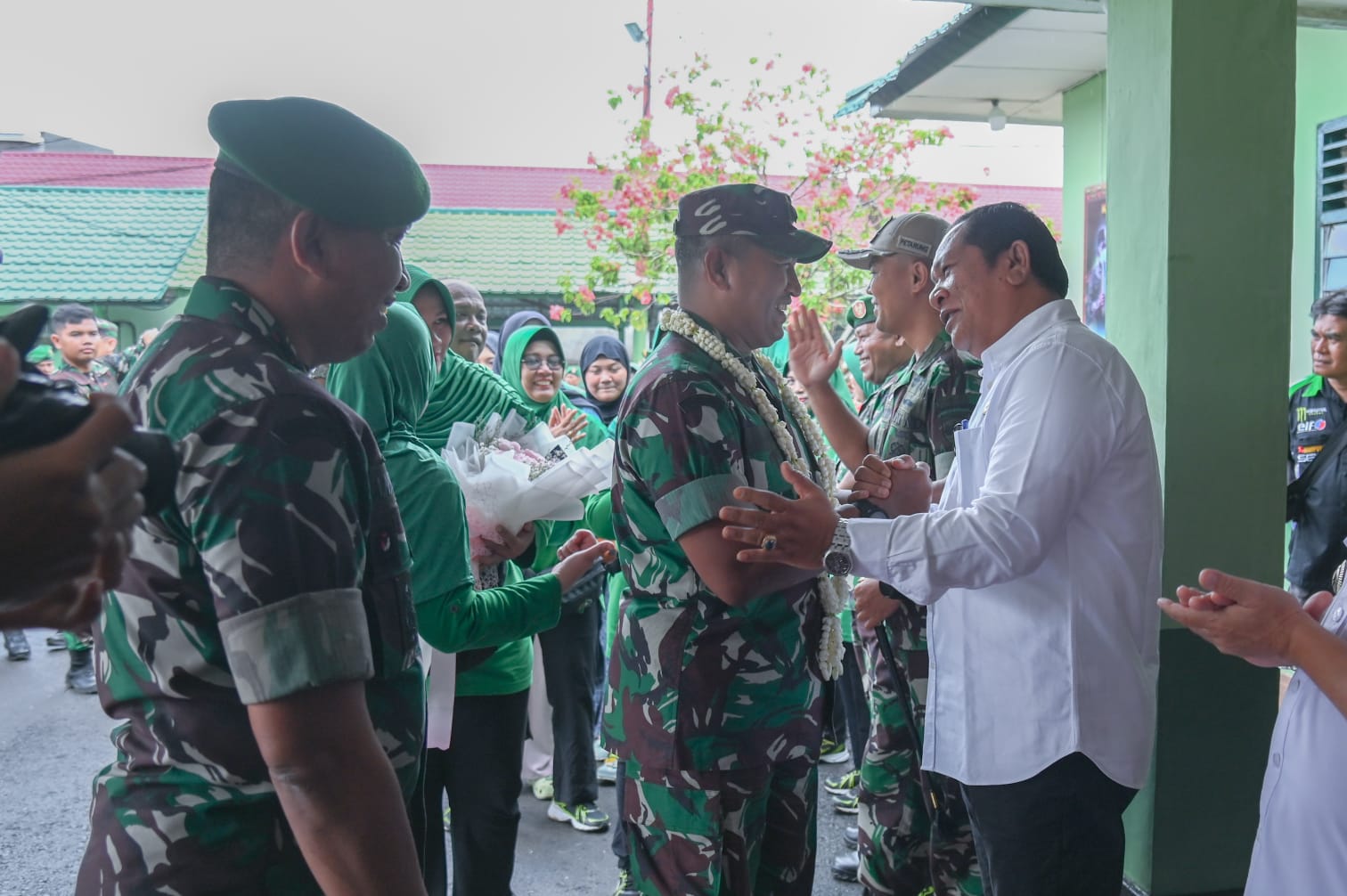 Danrem 023/KS, beserta Ny. Diah Lukman Hakim, Ketua Persit KCK Koorcab Rem 023 PB 1/BB, Kunker perdana Makodim 0212/TS Padangsidimpuan.