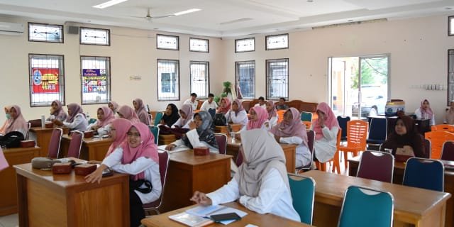 Dinas Kesehatan Kota Solok Monitoring dan Evaluasi Pencatatan dan Pelaporan Program Gizi