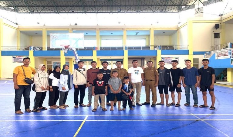 Kadispora Solok Lepas Keberangkatan Atlit Taekwondo Binaan SerdaduÂ 
