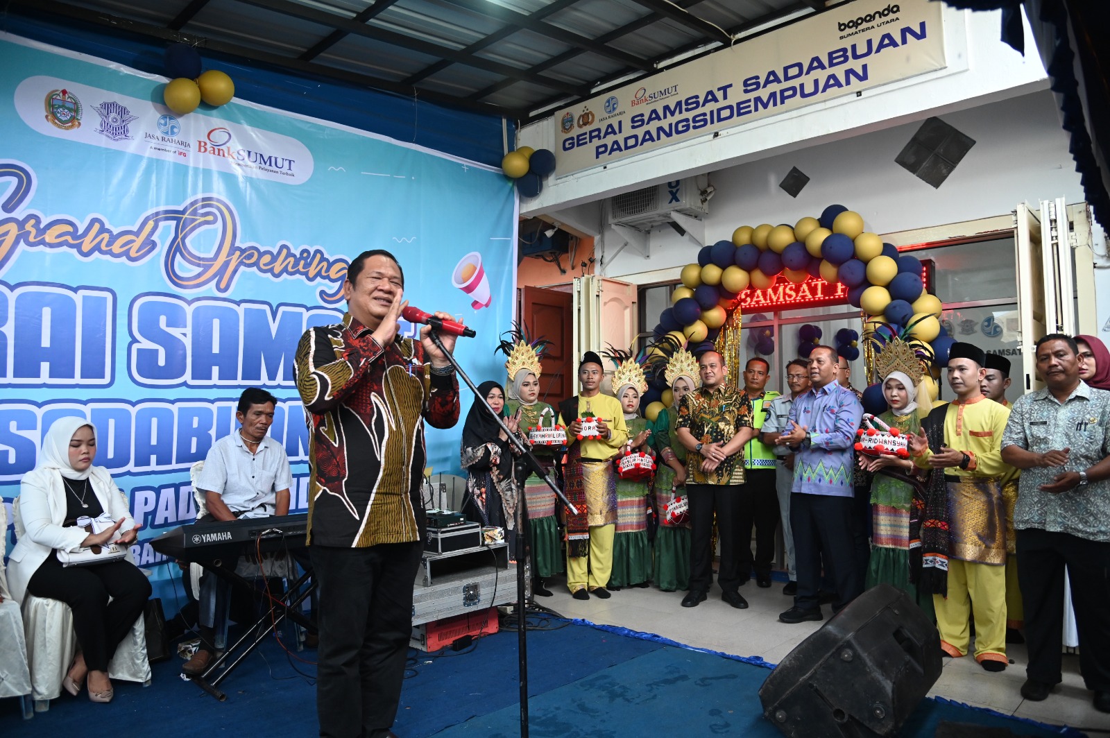 Walikota Irsan Efendi Nasution, SH, MM Resmikan gerai Samsat UPTD Padangsidimpuan