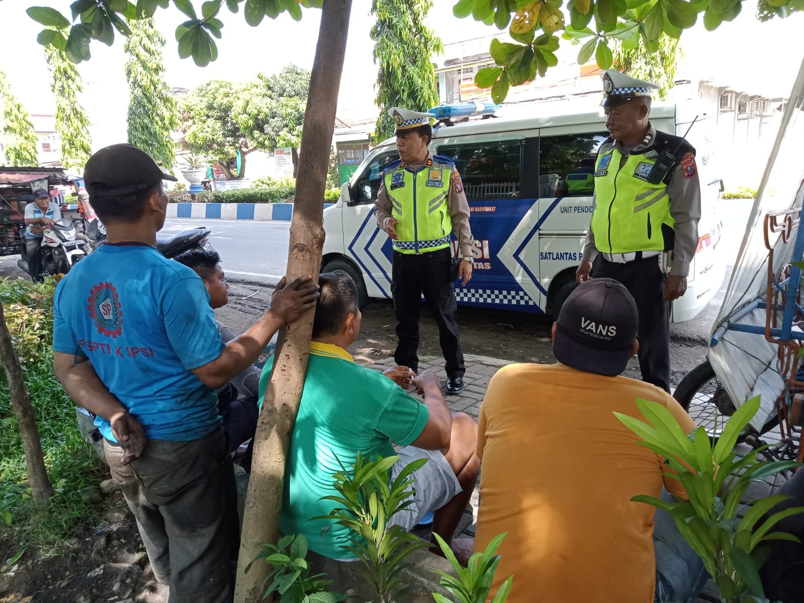 Sat Lantas Polresta Deli Serdang Sosialisasikan Tertib Berlalu Lintas Dan antisipasi Geng Motor Kepada Masyarakat