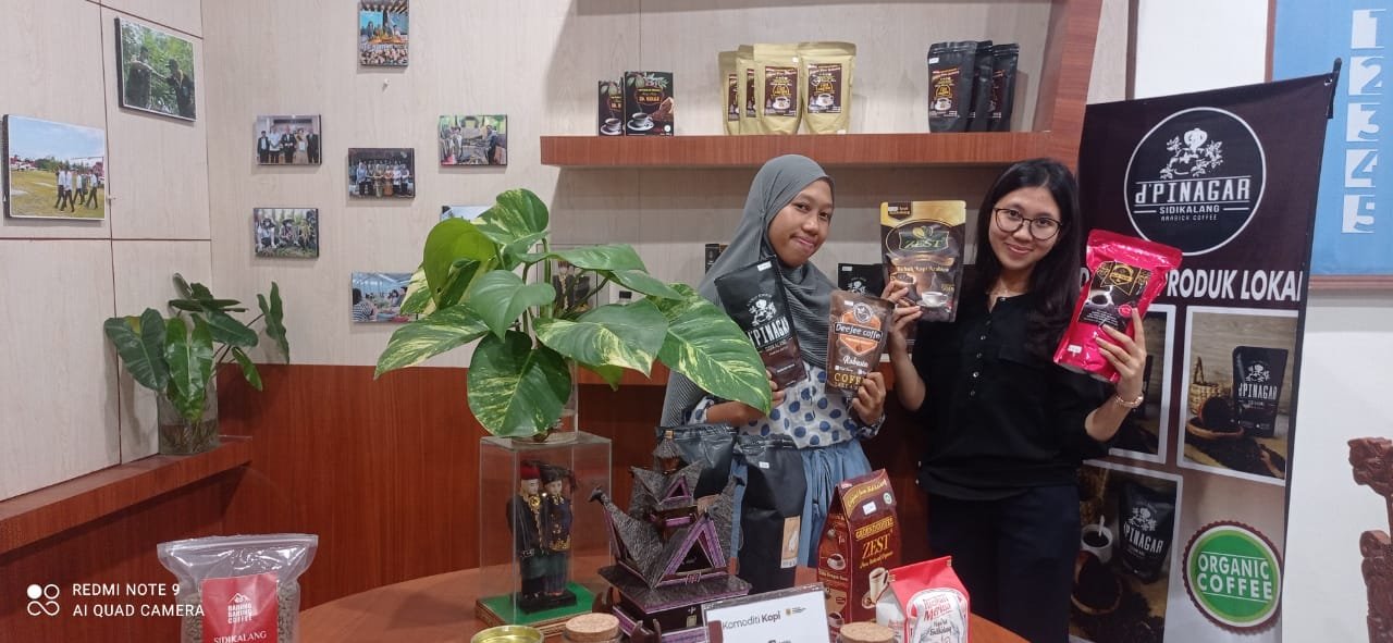 Kopi produk Dairi Sumut dibeli dan dijadikan contoh untuk pembeli luar Sumut
