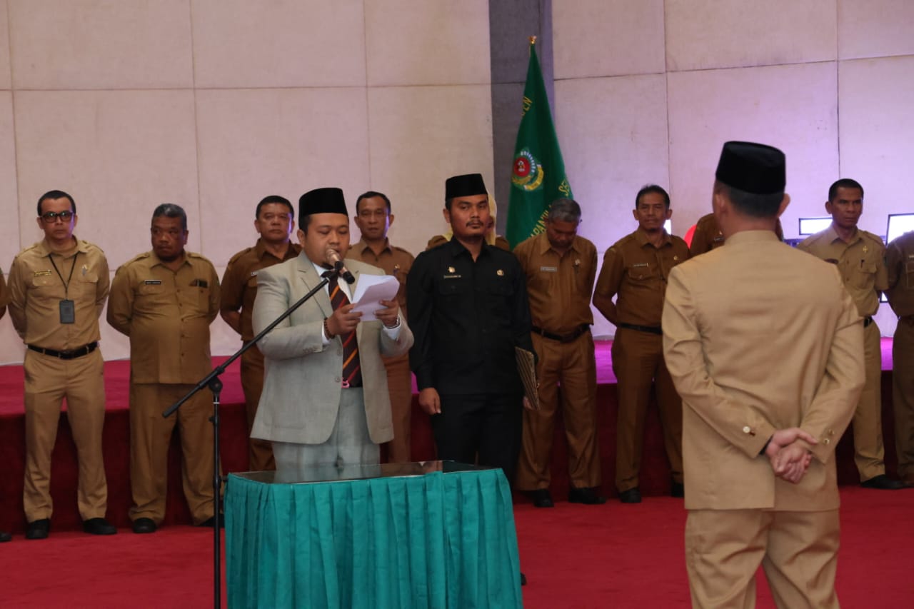 Bupati Dolly Pasaribu Lantik Sofyan Adil Jadi Sekda Tapsel,Ini Amanatnya