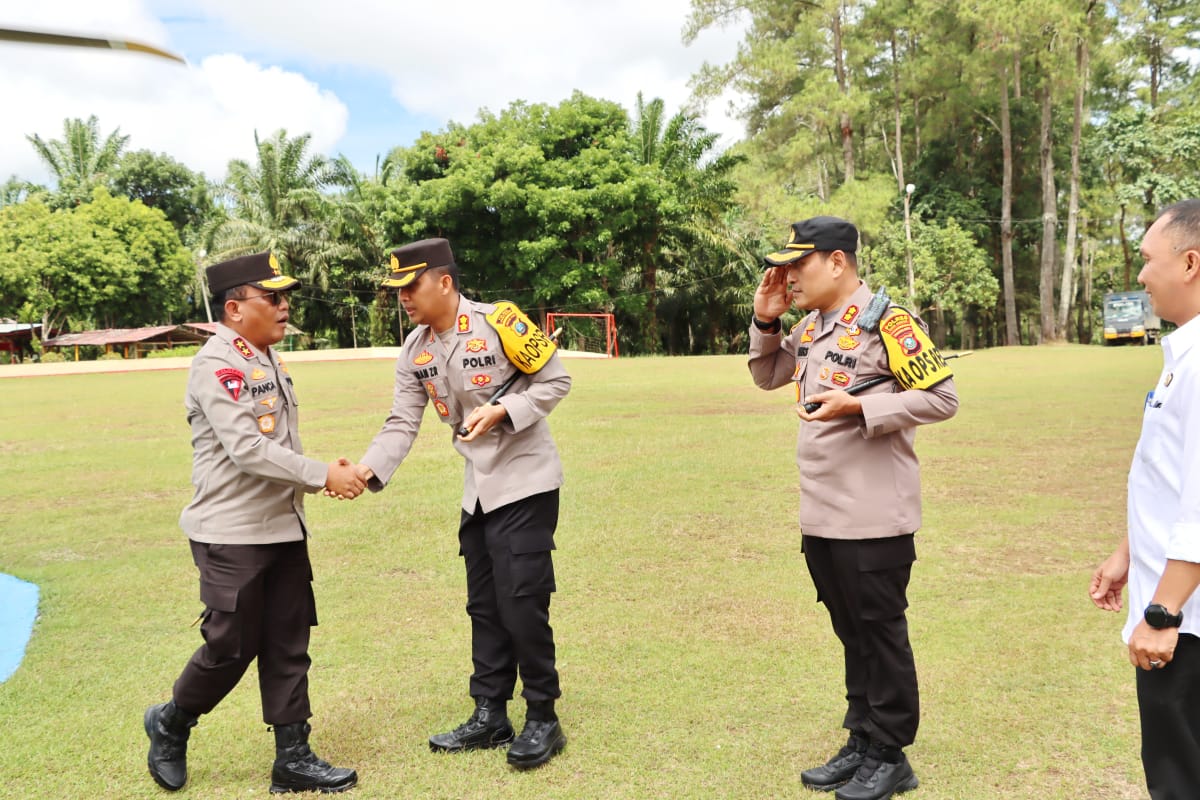 Kapolres Padangsidimpuan AKBP Dudung Setyawan Sambut Kedatangan Kapolda Sumut Tinjau Mapolres Tapsel Baru Sipirok