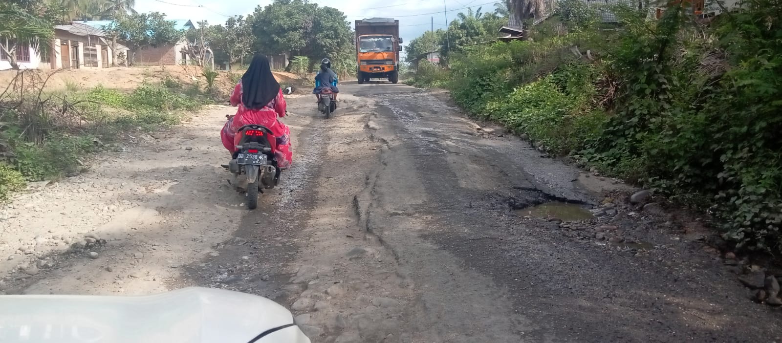 Kondisi Badan Jalan Kab.Palas Kupak Kapik Pemprovsu  Jangan Tutup Mata