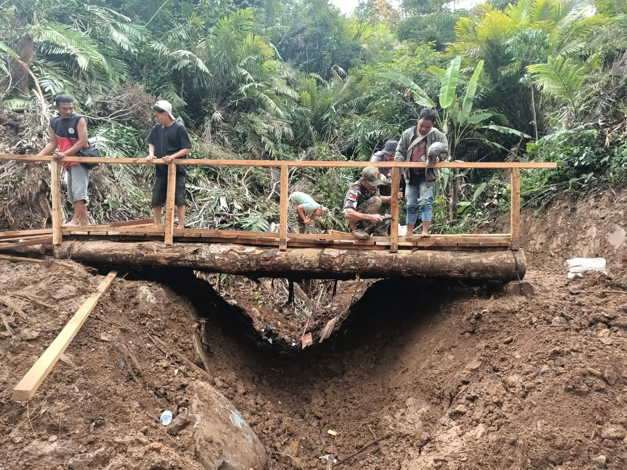 Apresiasi Program TMMD ke-117 wilayah Kodim 0212/Tapsel, Masyarakat Gotong Royong Bersama TNI