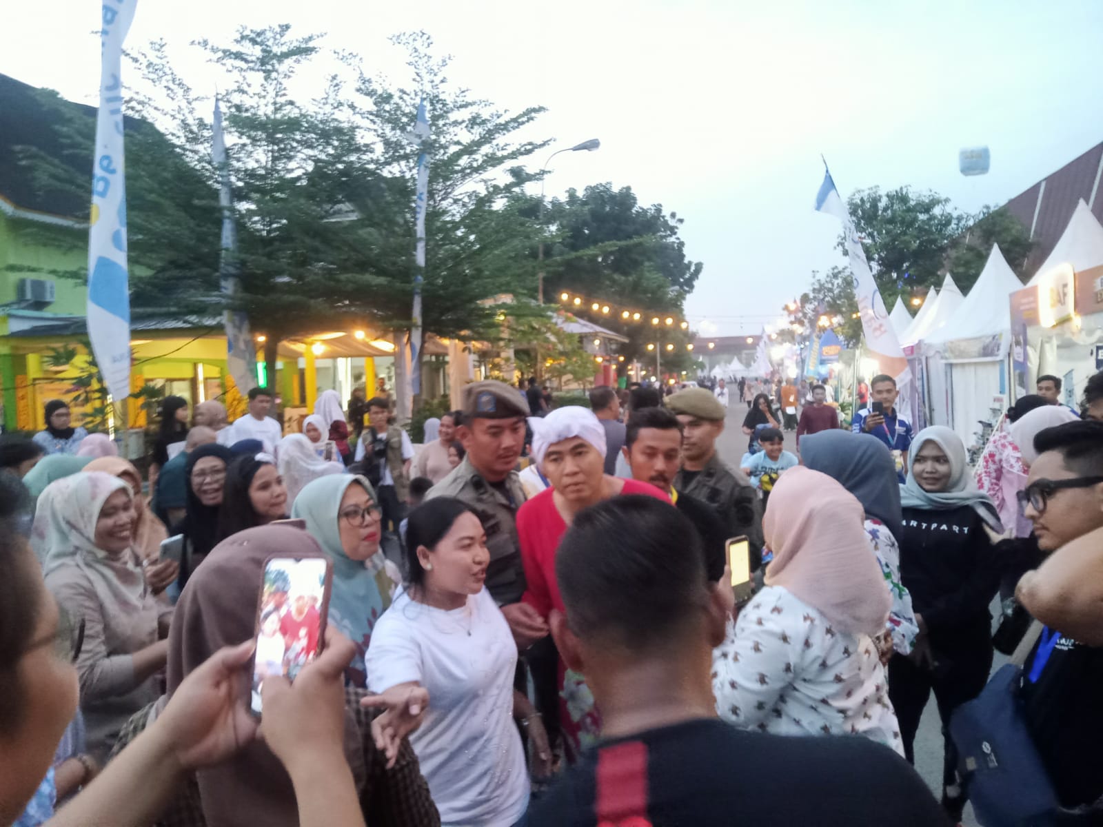 Serba-serbi PRSU ke 49, Mak Beti Diserbu Masyarakat Pengunjung PRSU