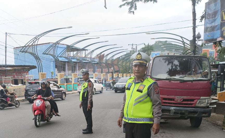Mewujudkan Keamanan Sore hari , Satlantas Padangsidimpuan Gelar Strong Poin di Sejumlah Titik