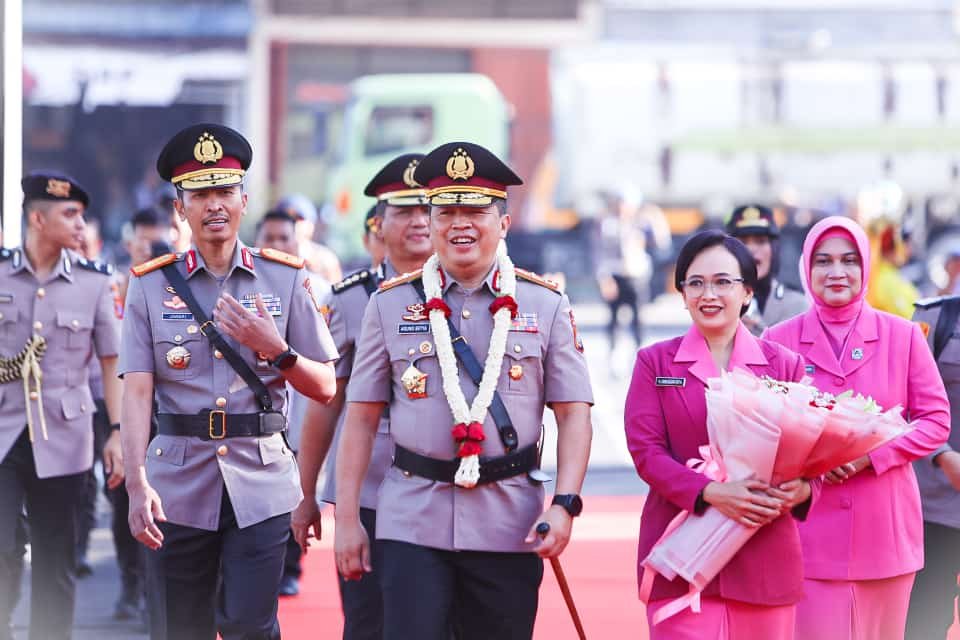 Irjen Pol Agung Setya Terima Penyambutan dan Penghormatan Tiba di Polda Sumut