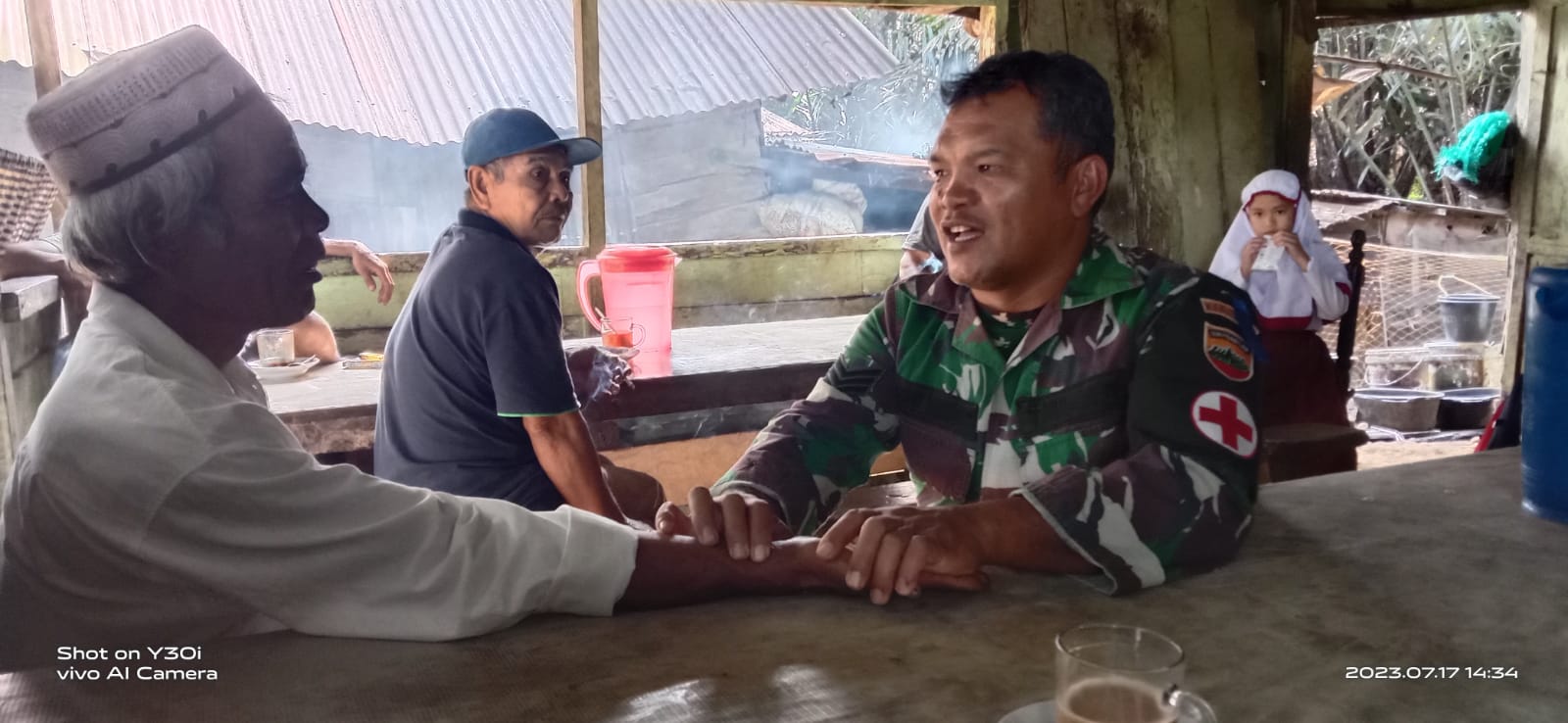 Bukti TNI Bersama Rakyat, Satgas TMMD Ke-117 Kodim 0212/TS Berikan Pengobatan Gratis
