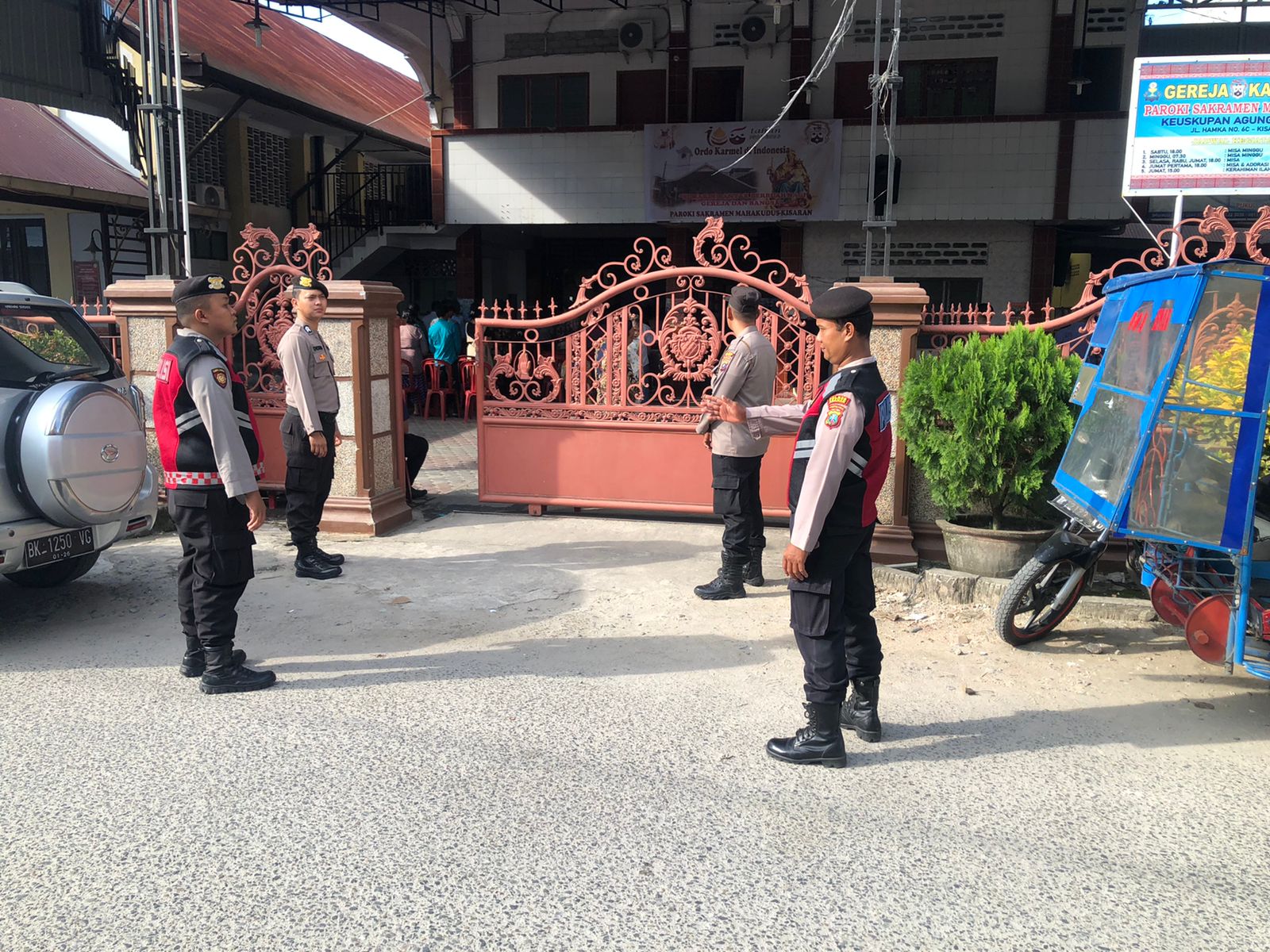 Berikan Rasa Aman dan Nyaman, Anggota Sat Samapta Polres Asahan Patroli Gereja