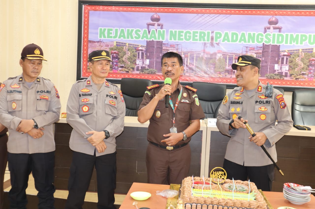 Kapolres Padangsidimpuan AKBP Dudung bersama Personel Geruduk Kantor Kejari, Ini Penjelasannya